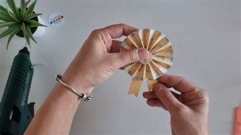 Schema per realizzare una coccarda fai da te