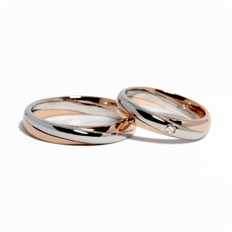 Anello di fedi nuziali in oro