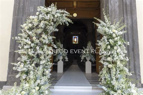 Dettagli floreali dell'allestimento del matrimonio