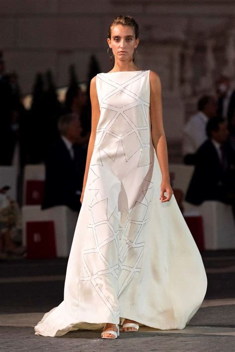 Sfilata di abiti da sposa Laura Biagiotti