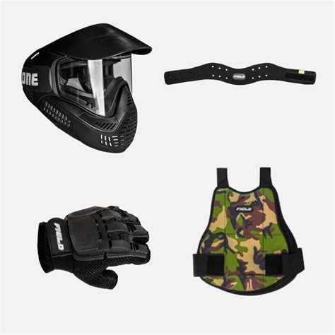 Giocatori di paintball con maschere protettive