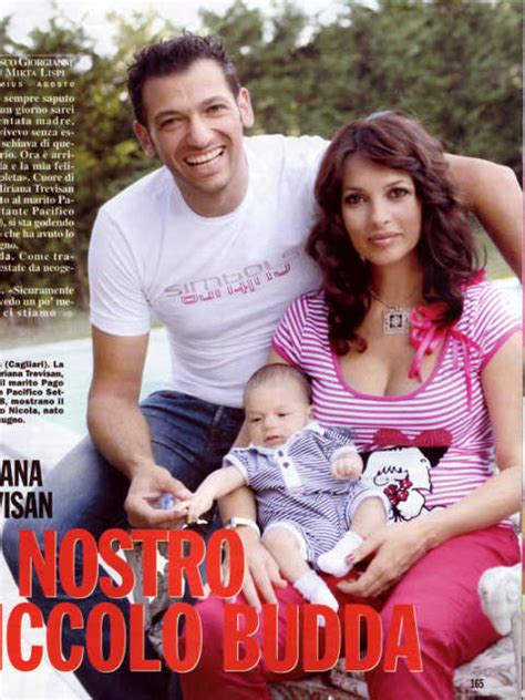 Foto di Pago e Miriana Trevisan con il figlio Nicola