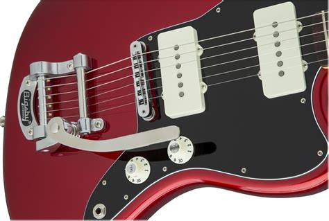 Chitarra elettrica con leva del vibrato (whammy bar)
