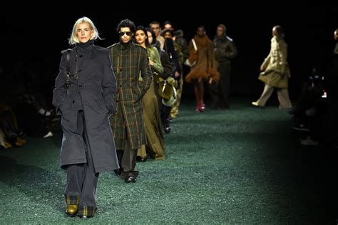 Principessa Diana a una sfilata alla London Fashion Week