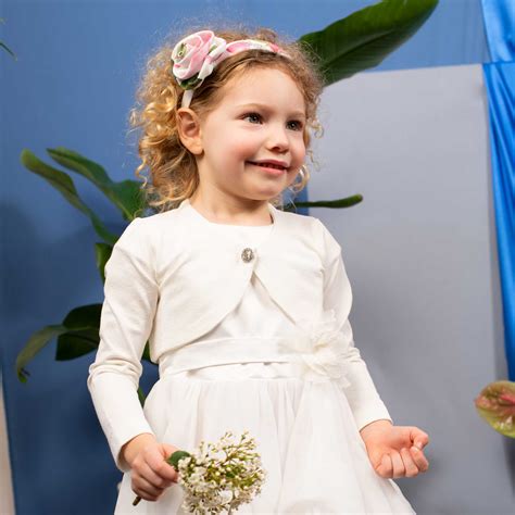 Dettagli di abiti da cerimonia per bambini