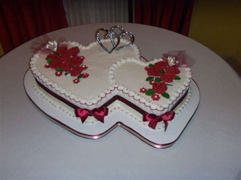 Torta nuziale a forma di cuore