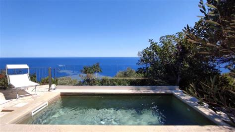 Villa Perara con vista mare