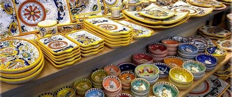 Decorazione tipica di ceramica vietrese