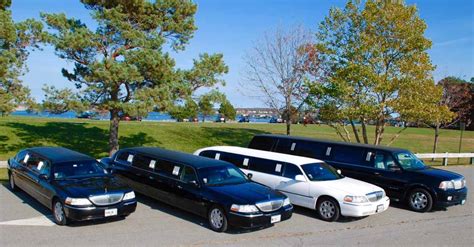 Limousine di lusso pronta per un evento