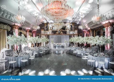 Immagine di un banchetto nuziale elegante