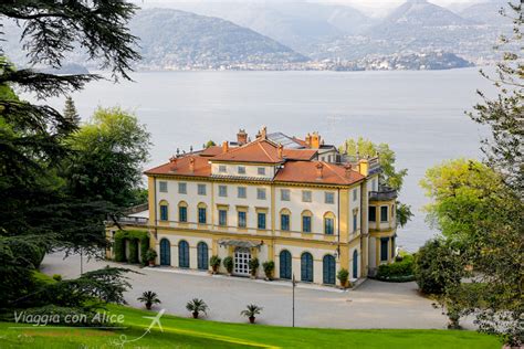 Vista panoramica del Lago Maggiore con ville storiche