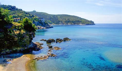 Vista panoramica della costa cilentana da una barca