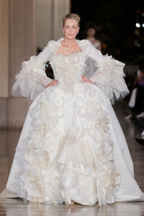 Dettaglio dell'abito da sposa Vivienne Westwood