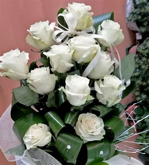 Bouquet di rose bianche