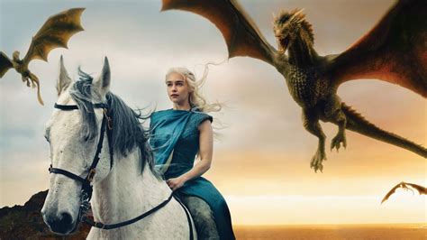 Daenerys Targaryen con i suoi draghi
