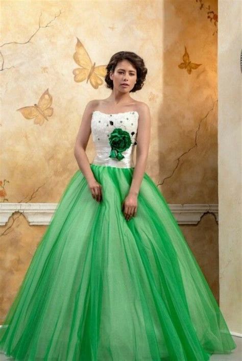 Abito da sposa verde smeraldo