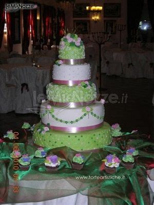 torta nuziale rosa e verde