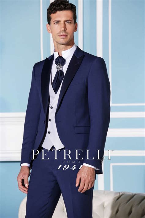 Sfilata di abiti da sposo Petrelli