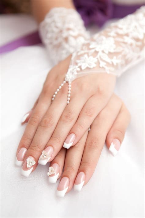 Unghie sposa con french manicure