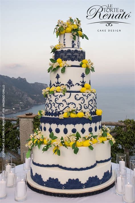 Esempi di torte nuziali decorate a tema