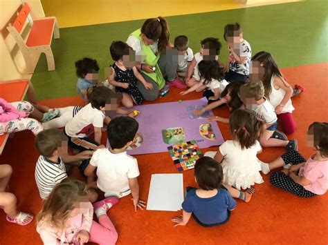 Nascita e infanzia di bambini in una nursery
