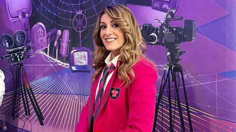 Laura Carusino in studio televisivo