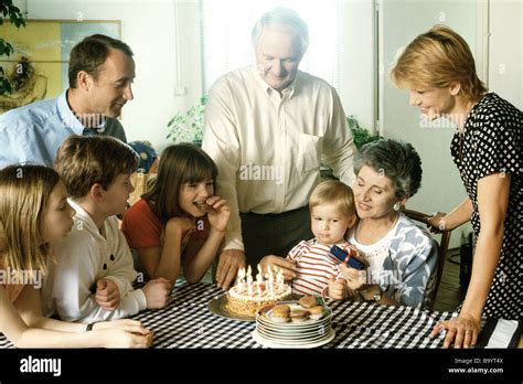 Famiglia riunita per un compleanno