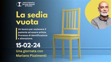 Immagine di un matrimonio reale con una sedia vuota in primo piano