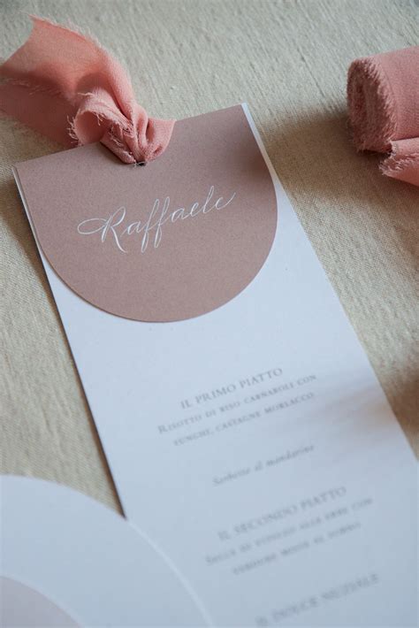 Esempio di coordinato grafico per matrimonio: partecipazioni, menu, segnaposto