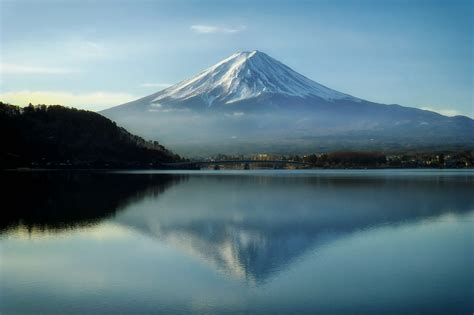 Monte Fuji che si specchia nel lago Ashi