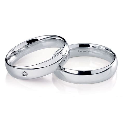 Matrimonio con fedi in oro bianco