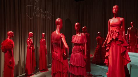 Iconico abito rosso Valentino
