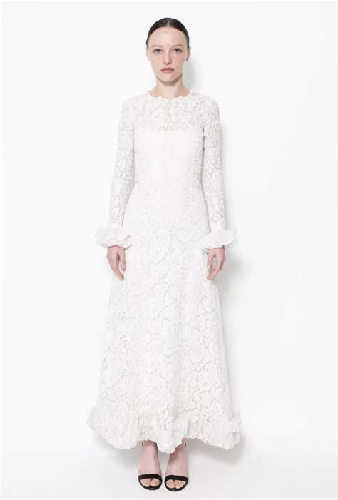 Collage di abiti da sposa vintage e di collezioni passate