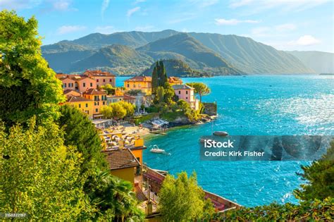 Panoramica del pittoresco villaggio di Varenna sul Lago di Como
