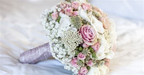 Diverse tipologie di bouquet da sposa