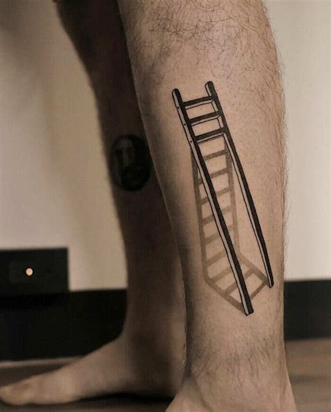 Esempi di tatuaggi a bracciale con diversi simboli