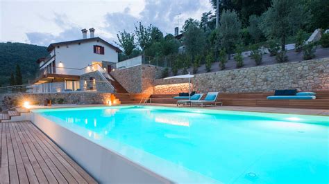 Vista panoramica della Villa Pollini con i Colli Euganei sullo sfondo