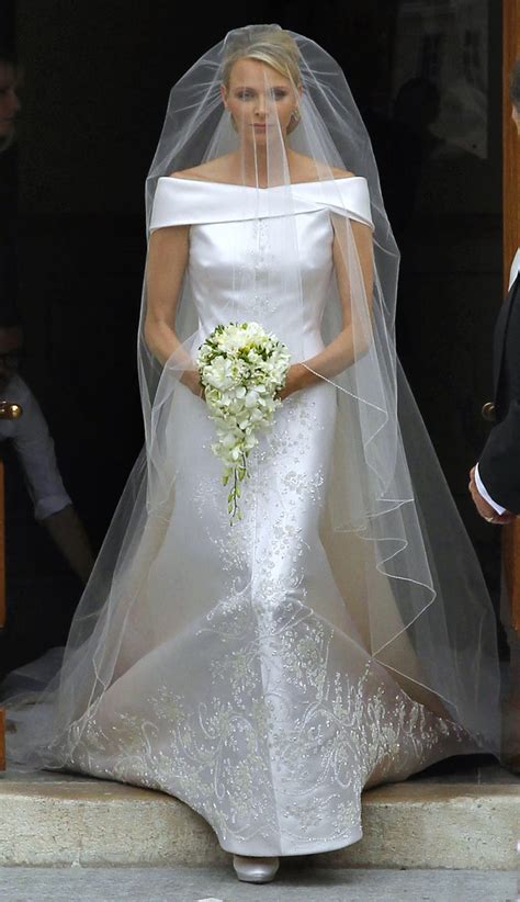 Charlene di Monaco con il suo abito da sposa Armani Privé