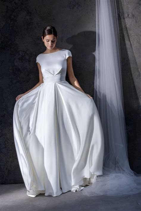 Dettagli di un abito da sposa elegante