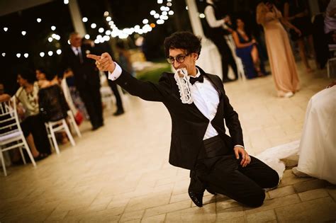 Lancio della giarrettiera durante un matrimonio