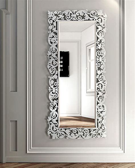 Specchio di design con cornice geometrica