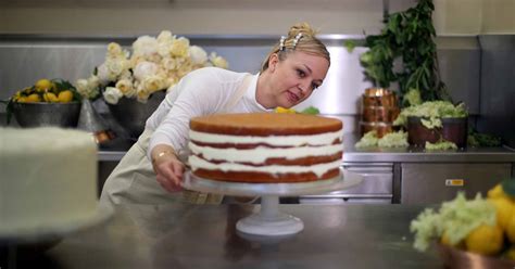 Torta nuziale del Royal Wedding con limoni e fiori