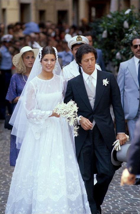 Abito da sposa di pizzo francese Dior di Carolina di Monaco per il matrimonio con Philippe Junot