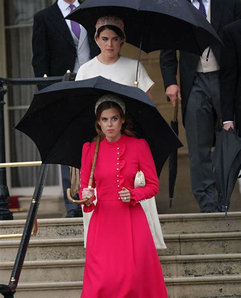 Principesse Beatrice ed Eugenie e i loro cappelli iconici